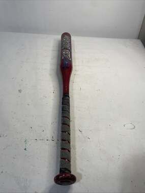 Easton Lil Devil 29in 20 Oz Softball Bat.